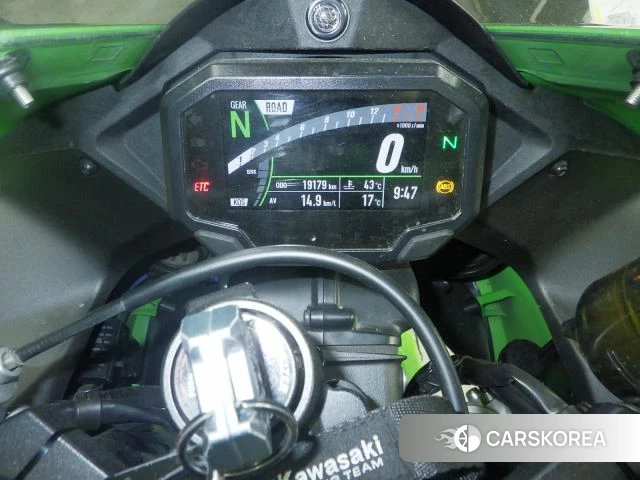 Проданный Kawasaki ZX-10R NINJA ABS id 4199095 из Японии, фото 26