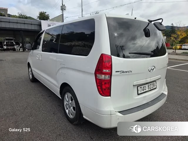 Hyundai The New Grand Starex id 3261685 из Кореи 11