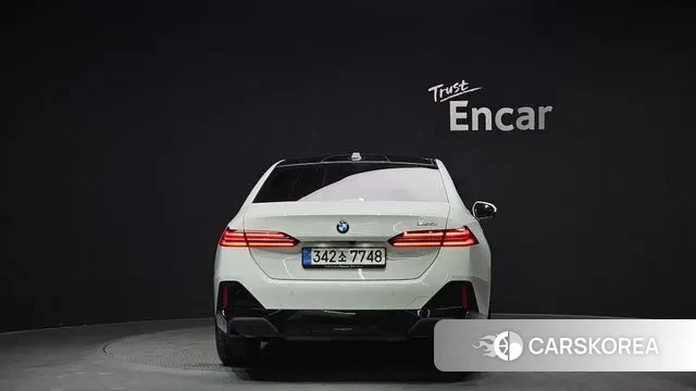 BMW 5 Series (G60) id 3689384 из Кореи 14