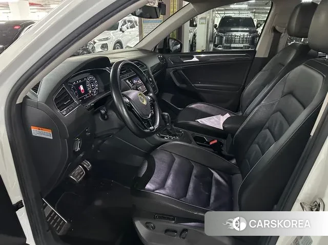 Volkswagen Tiguan Allspace 2018 Белый из Кореи, фото 6