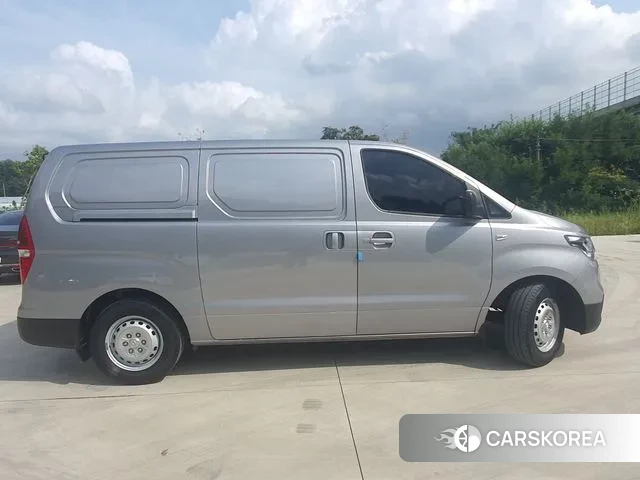 Hyundai The New Grand Starex id 3084907 из Кореи 12