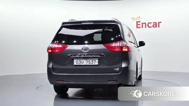 Toyota Sienna id 4581865 из Кореи 27