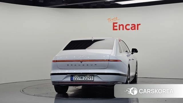 Hyundai Grandeur (GN7) id 4893128 из Кореи 14