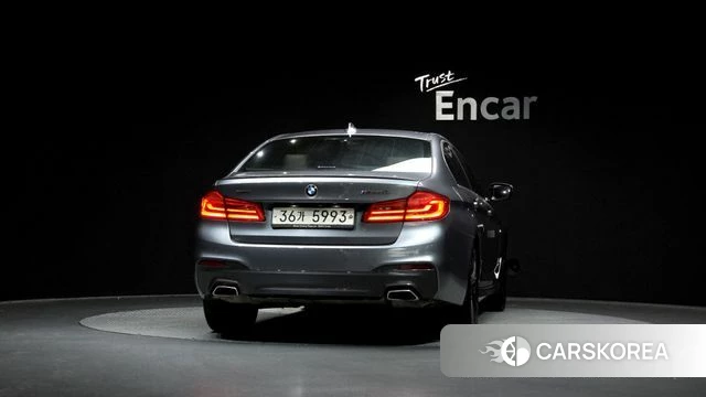 BMW 5 Series (G30) id 3834659 из Кореи 14