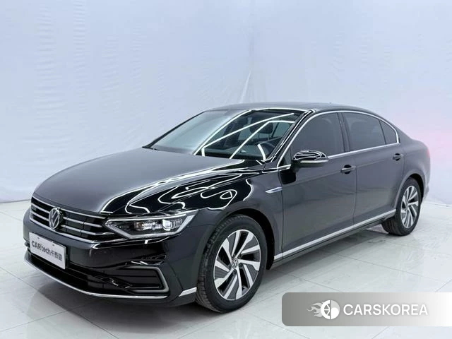Volkswagen Magotan PHEV 2023 Черный из Китая, фото 4