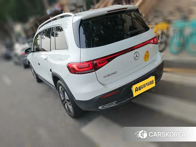 Mercedes-Benz EQB 2023 Белый из Китая, фото 4