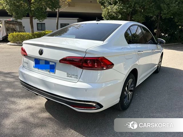 Volkswagen Bora 2022 Белый из Китая, фото 6