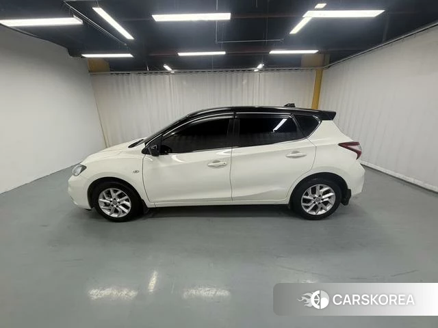 Nissan TIIDA id 4365903 из Китая 14