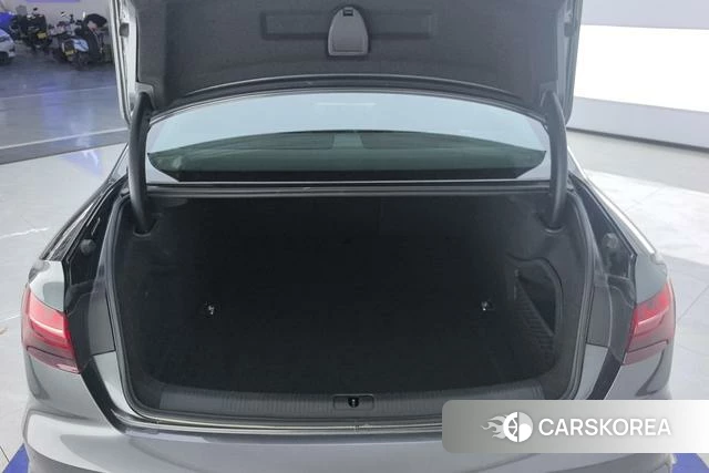Audi A4L id 4212240 из Китая 11