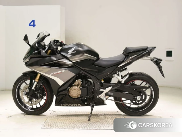 Проданный Honda CBR400R 2023 из Японии