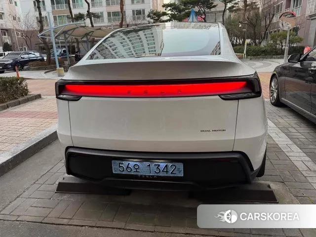 Tesla Model Y 2025 Белый из Кореи, фото 5