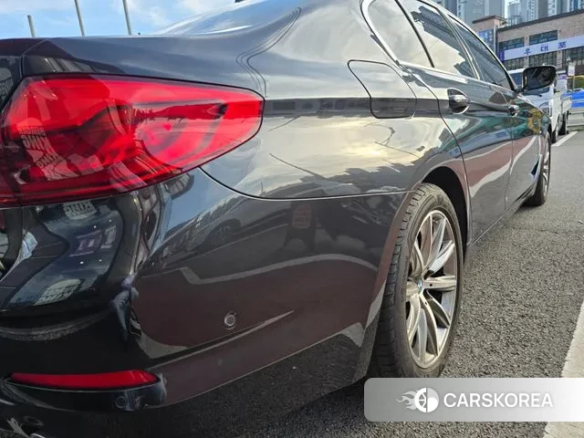 BMW 5 Series (G30) id 3499942 из Кореи 14