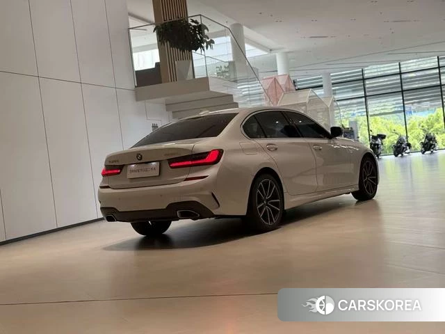 BMW 3 series id 4275276 из Китая 8