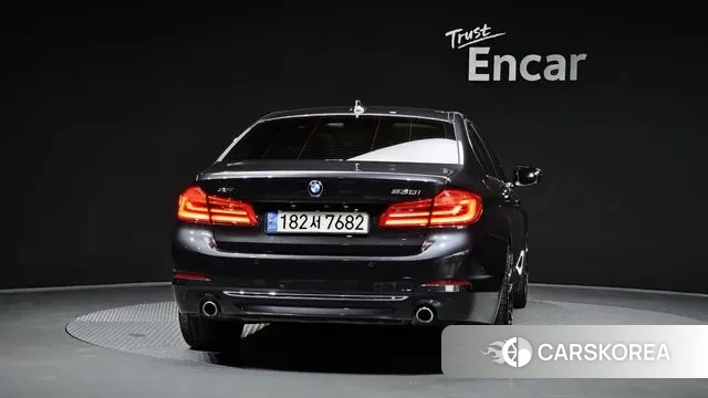 BMW 5 Series (G30) id 3718434 из Кореи 14