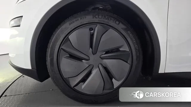 Tesla Model Y id 3365223 из Кореи 14