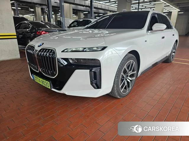 BMW 7 Series (G70) 2025 Белый из Кореи, фото 4