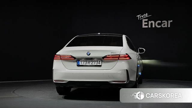 BMW 5 Series (G60) id 4548652 из Кореи 24