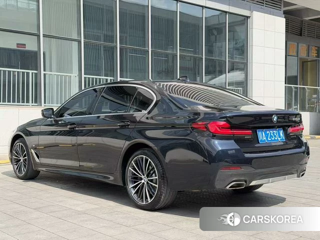 BMW 5 series 2022 Черный из Китая, фото 4