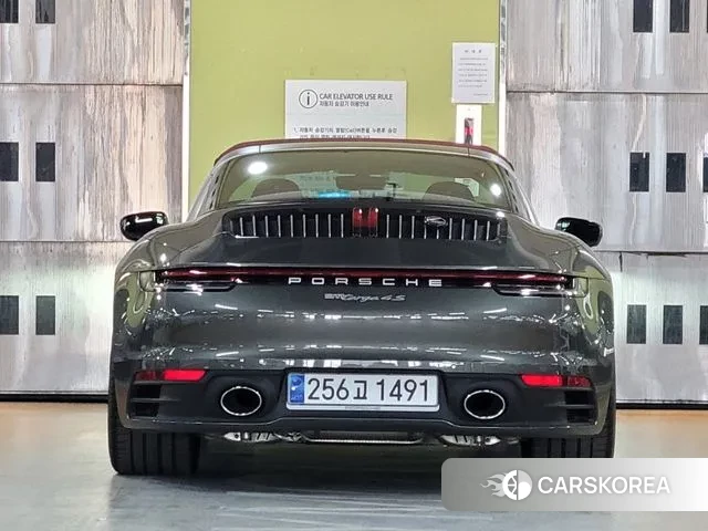 Porsche 911(992) id 3371466 из Кореи 14