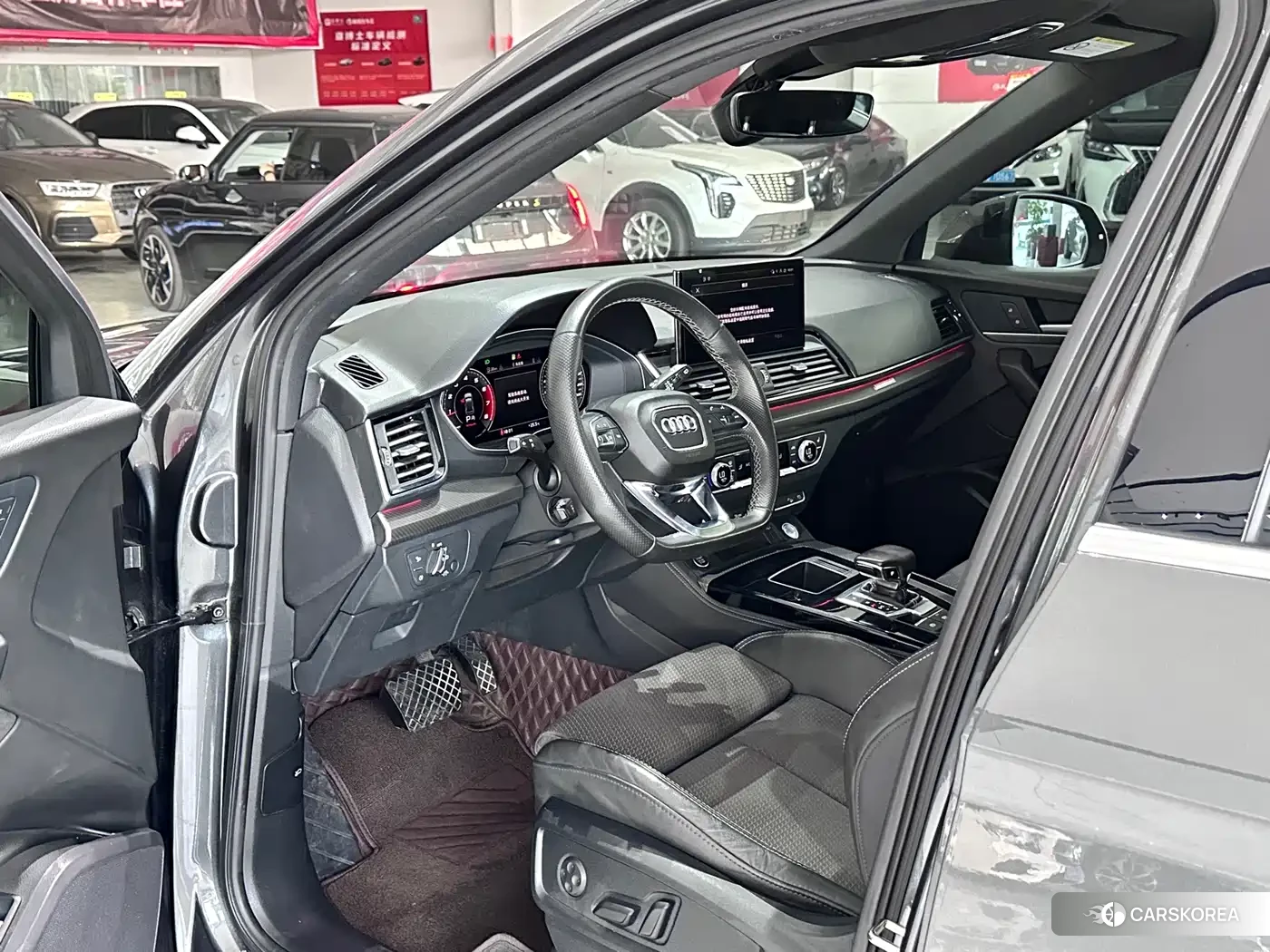 Audi Q5L 2021 Silver/gray из Китая, фото 4