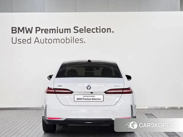 BMW 5 Series (G60) id 2983953 из Кореи 13