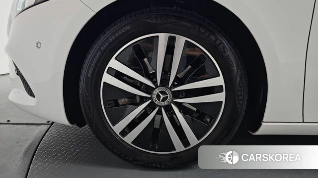Mercedes-Benz A-Class W177 id 4625264 из Кореи 26