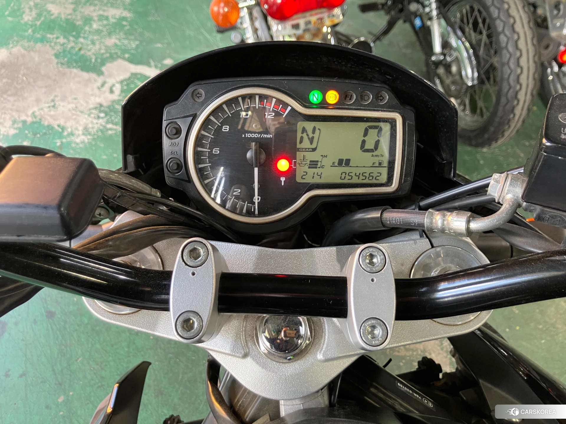 Проданный Suzuki GSR750 id 4183756 из Японии, фото 4