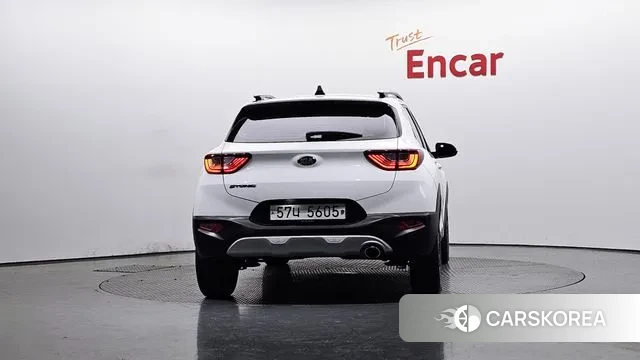 Kia Stonic id 3698739 из Кореи 14