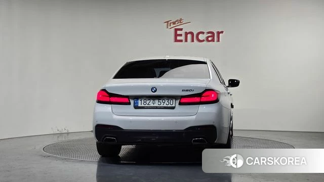 BMW 5 Series (G30) id 4324559 из Кореи 30