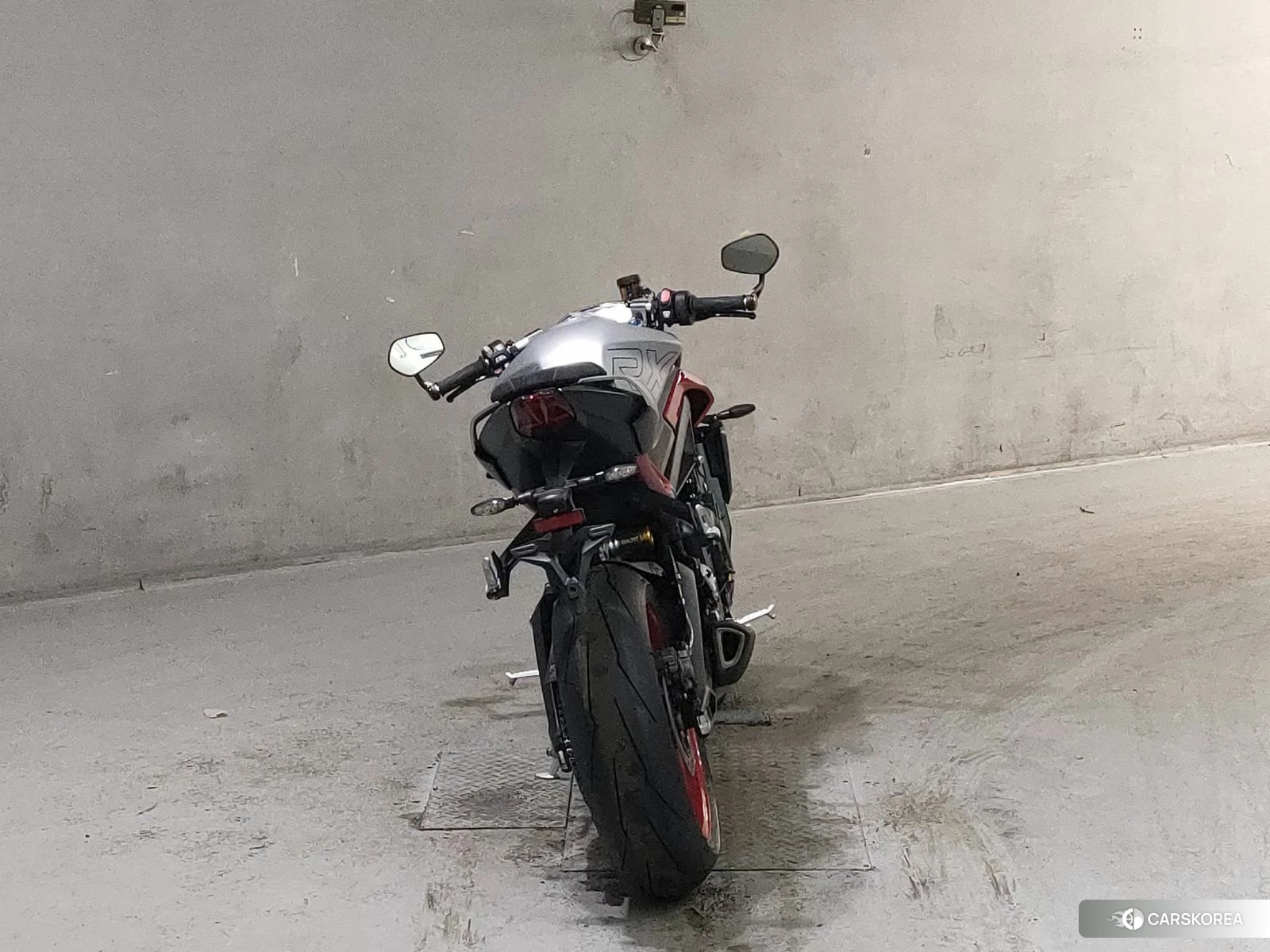Проданный Triumph STREET TRIPLE RX 2026 из Японии, фото 3