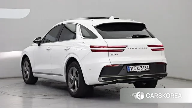 Genesis GV70 id 3399775 из Кореи 14