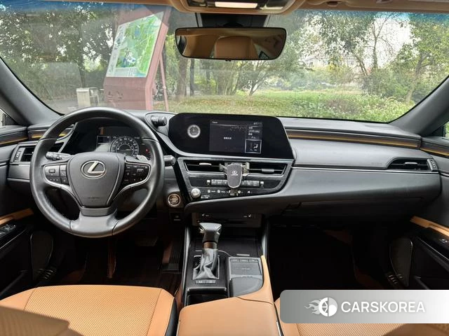 Lexus ES 2022 Серебристо-серый из Китая, фото 6
