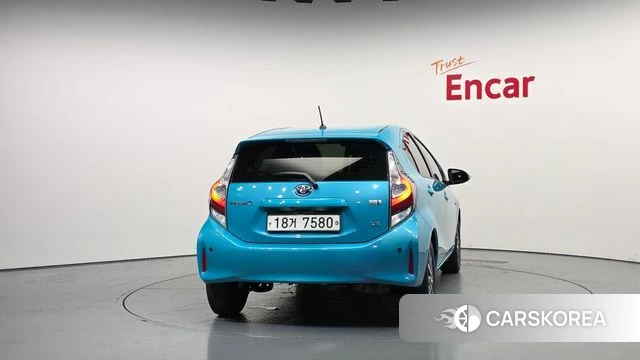 Toyota Prius C id 4424509 из Кореи 14