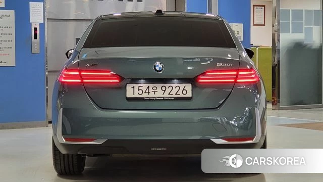 BMW 5 Series (G60) id 4279627 из Кореи 14
