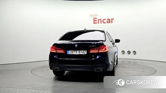 BMW 5 Series (G30) id 3647368 из Кореи 14