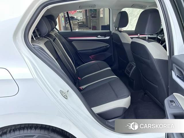 Volkswagen Golf id 4278106 из Китая 24