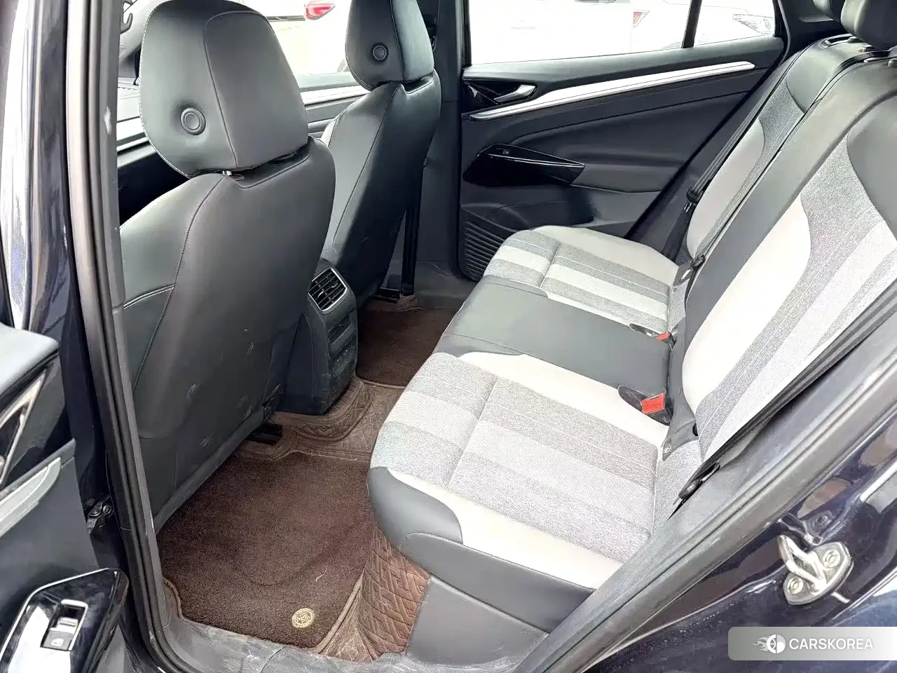 Volkswagen ID.4 CROZZ 2025 Silver/gray из Китая, фото 4