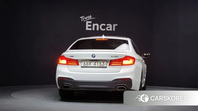 BMW 5 Series (G30) id 3520316 из Кореи 14