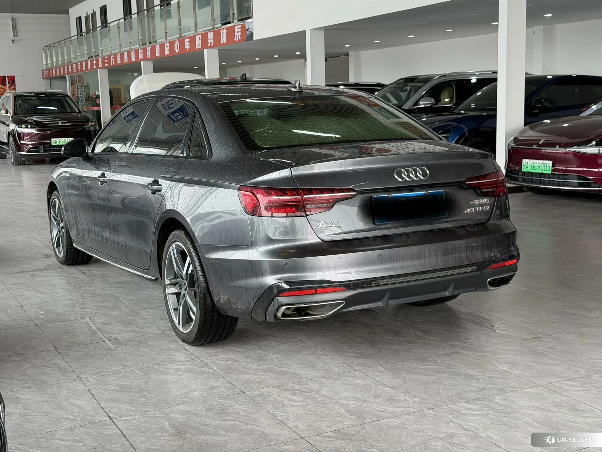 Audi A4L 2021 Темно-серый из Китая, фото 4