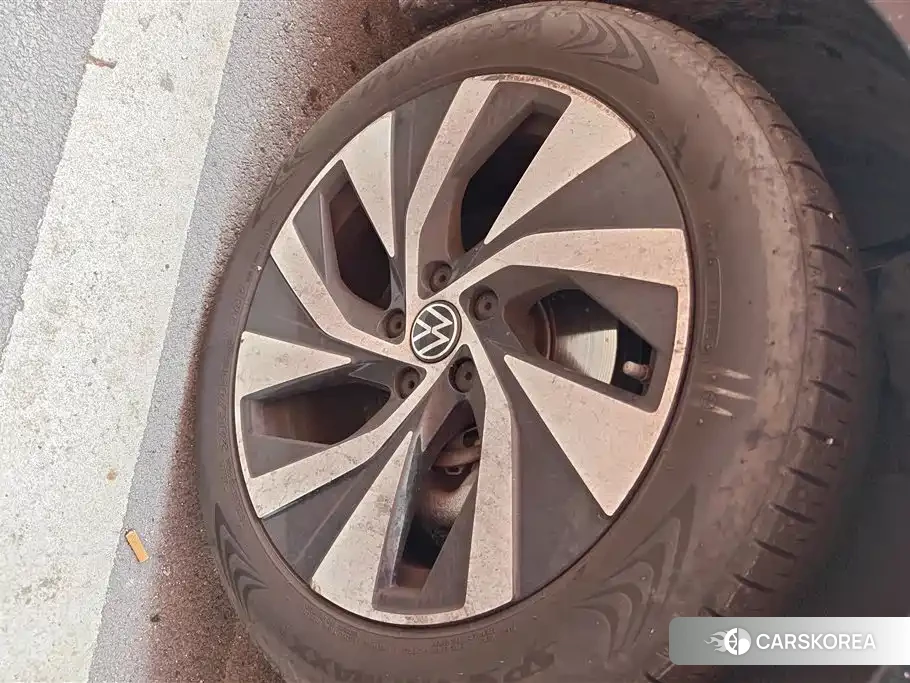 Volkswagen Passat id 4547205 из Китая 10