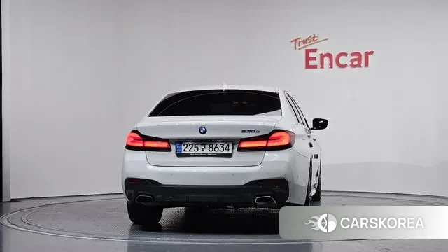 BMW 5 Series (G30) id 3562327 из Кореи 14