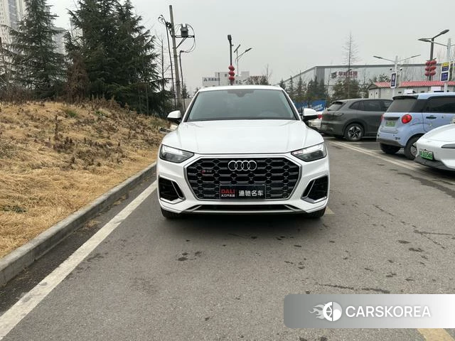 Audi Q5L 2021 Белый из Китая, фото 4