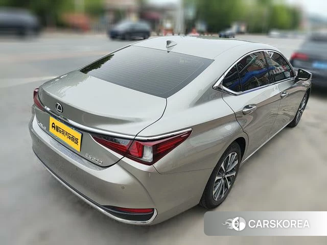 Lexus ES 2024 Шампань из Китая, фото 4