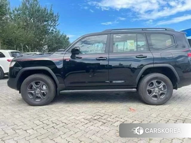 Toyota Land Cruiser (imported) 2024 Черный из Китая, фото 6