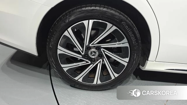 Mercedes-Benz E-Class W214 id 4533498 из Кореи 24