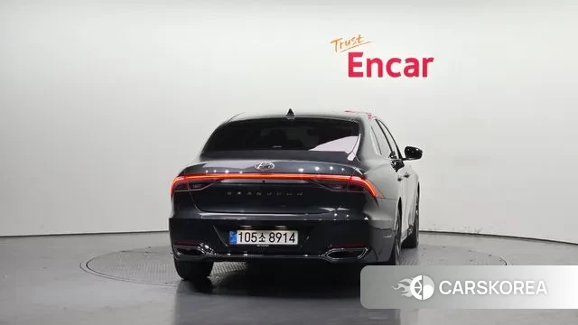 Hyundai The New Grandeur IG Hybrid id 3557065 из Кореи 14