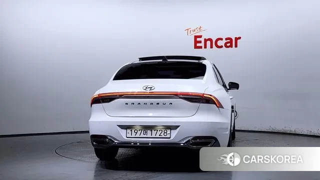 Hyundai The New Grandeur IG id 3198046 из Кореи 14