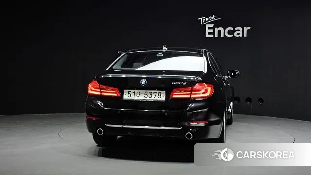 BMW 5 Series (G30) id 3380718 из Кореи 14