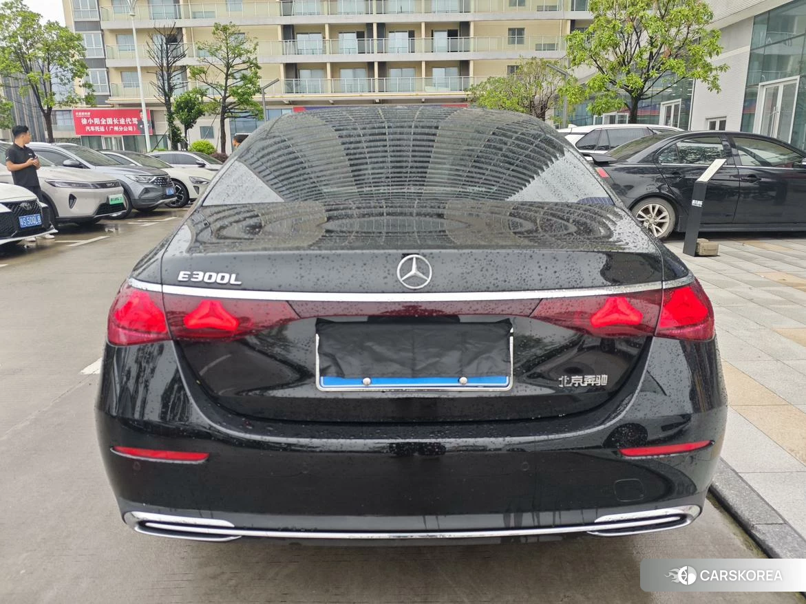 Mercedes-Benz E-class 2024 Черный из Китая, фото 4