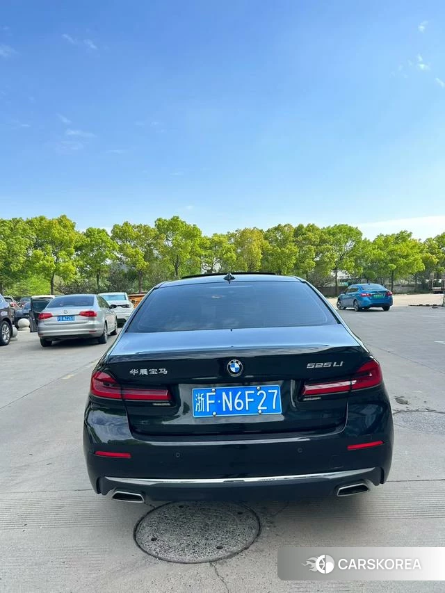 BMW 5 series 2021 Черный из Китая, фото 4